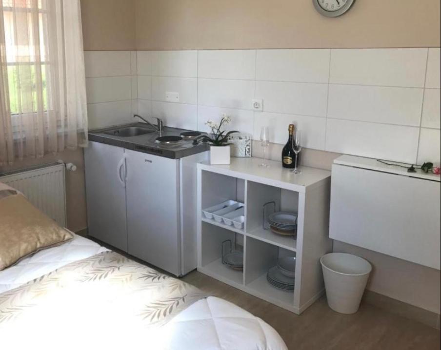 Linden Garden Apartment 포스토이나 외부 사진