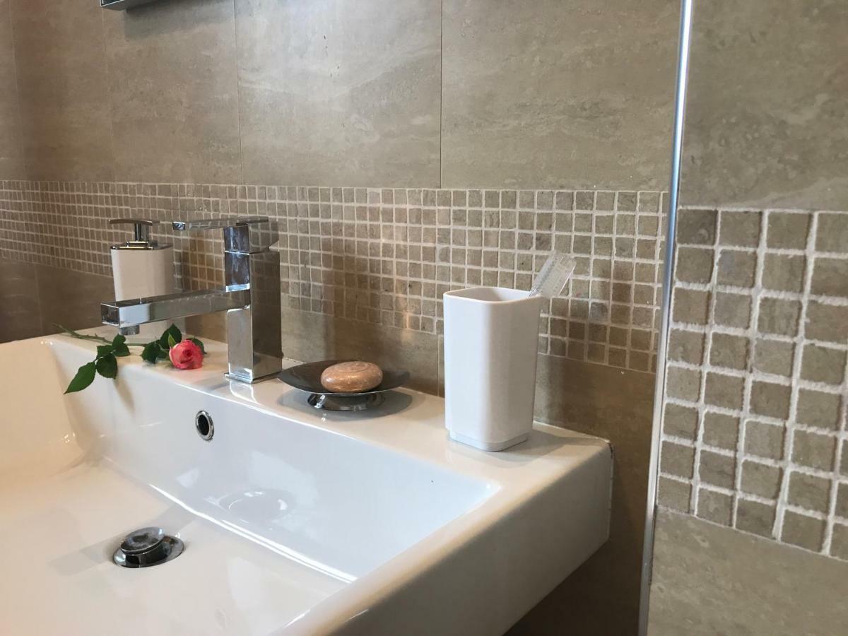 Linden Garden Apartment 포스토이나 외부 사진