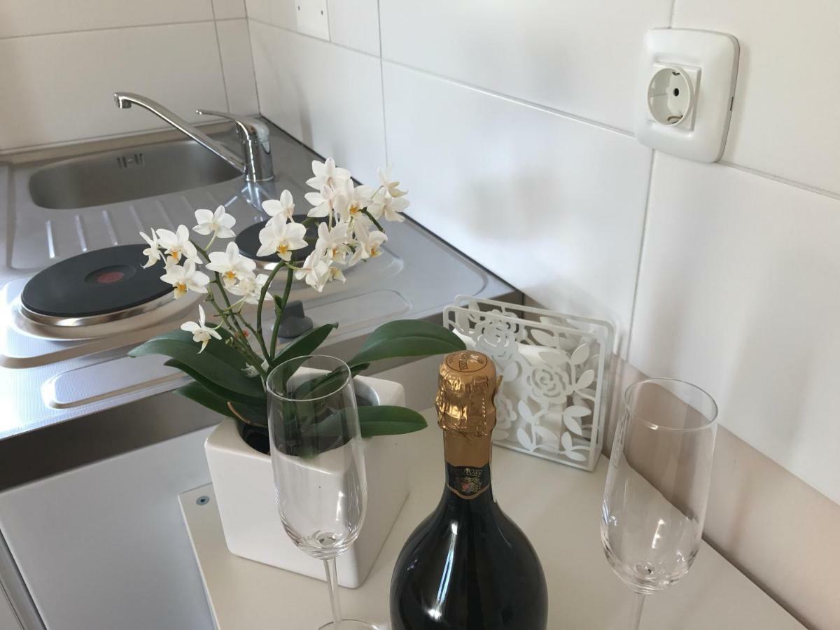 Linden Garden Apartment 포스토이나 외부 사진